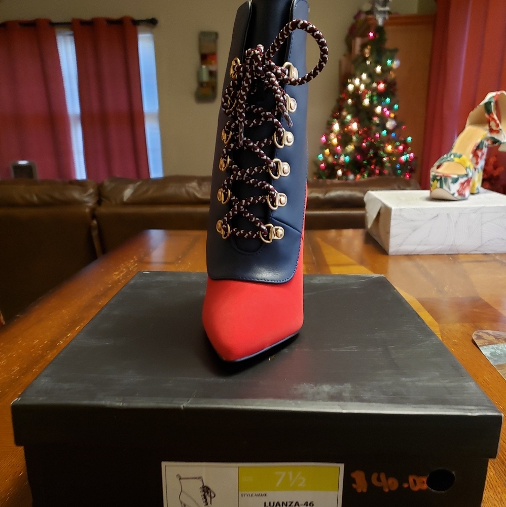 Two toned heel